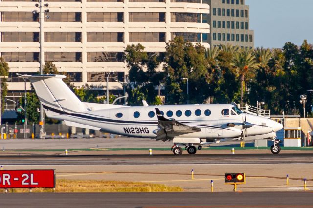 Beechcraft Super King Air 350 (N123HG)