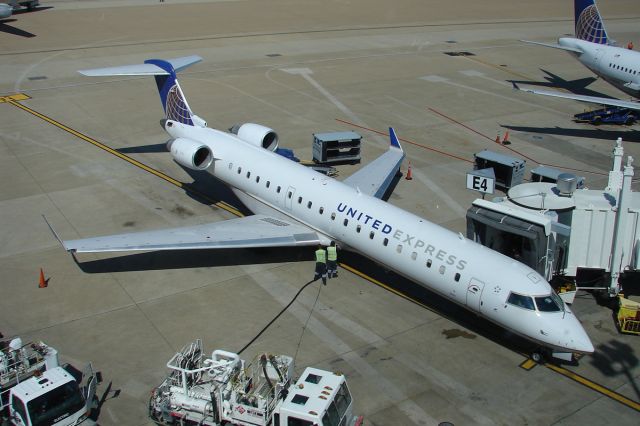 Canadair Regional Jet CRJ-700 (N713SK)