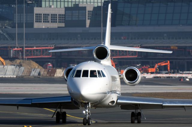 Dassault Falcon 900 (VP-CHG)