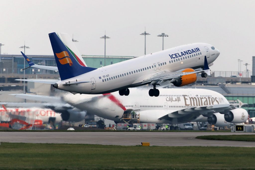 Boeing 737 MAX 8 (TF-ICY) - Replacing the regular B757, a B737-MAX is a nice change.  ICE441 departs on the flight back to Keflavik.