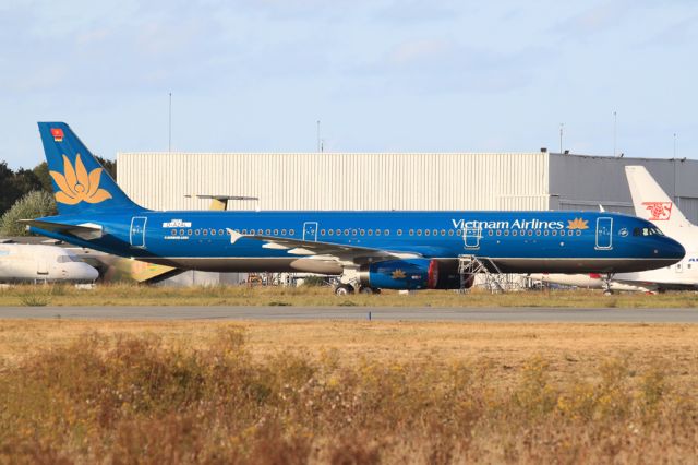 D-AZAL —