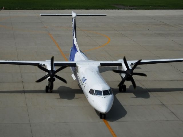 de Havilland Dash 8-400 (JA842A)