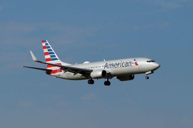 Boeing 737-800 (N982AN) - 6/2/19 - AAL1256 CZM-DFW