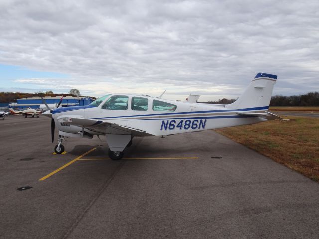 Beechcraft Bonanza (33) (N6486N)