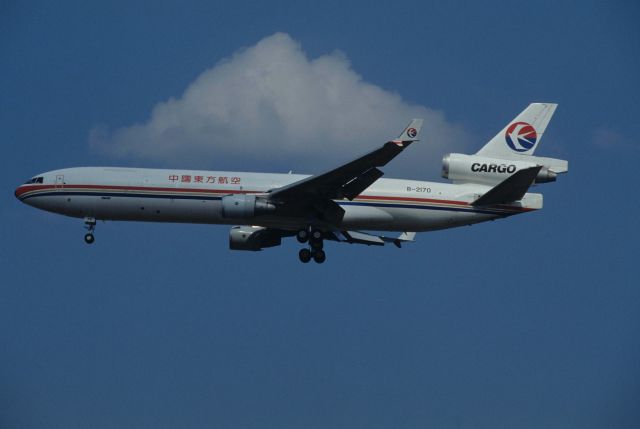 Boeing MD-11 (B-2170) - Final Approach to Narita Intl Airport Rwy34L on 1995/08/25