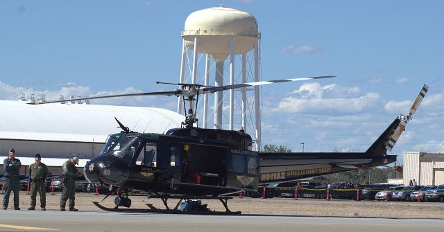 Bell UH-1V Iroquois (N911SZ)