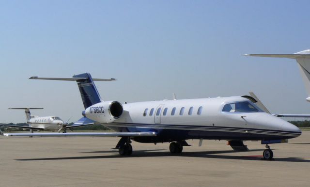 Learjet 45 (N786CC)