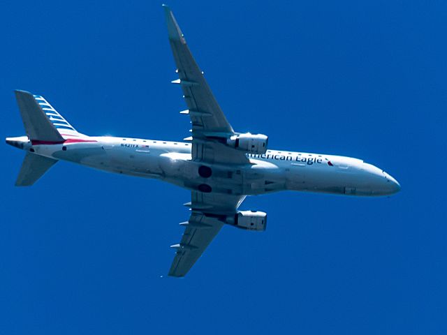 Embraer 175 (N421YX) - Panasonic FZ300