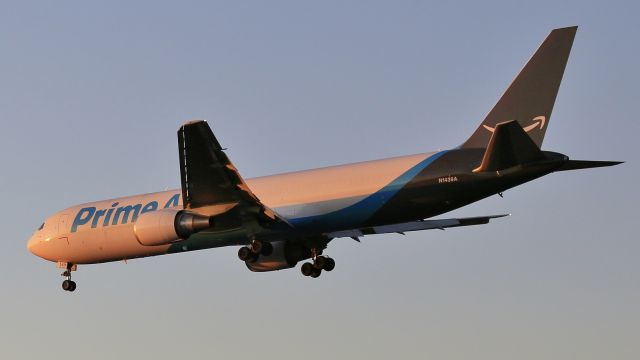 BOEING 767-300 (N1439A)