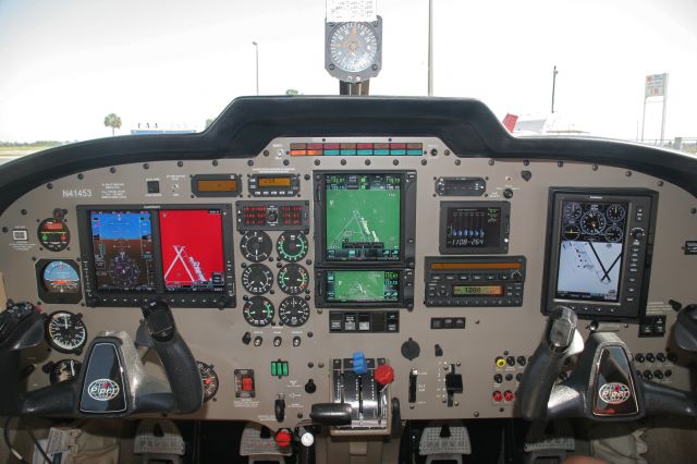 Piper Saratoga (N41453) - GTN 750 and 650 with remote comm panel.