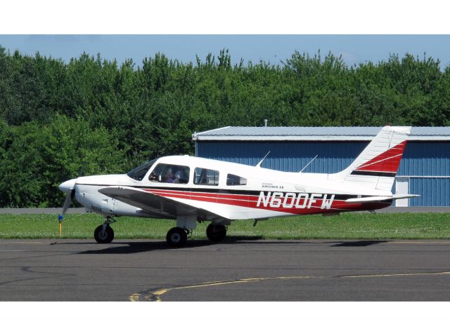 Piper Cherokee (N600FW)