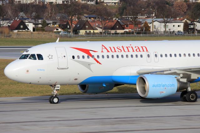 Airbus A320 (OE-LBM)