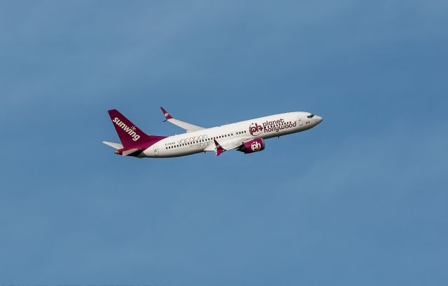 Boeing 737 MAX 8 (C-FAXD)