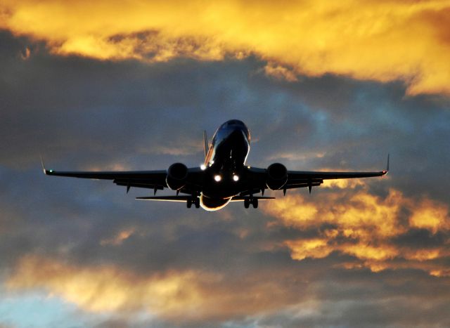 Boeing 737-700 (N7844A)