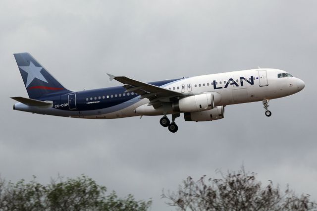 Airbus A320 (CC-CQP)