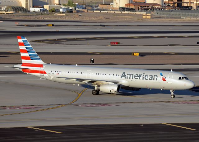Airbus A321 (N922US)