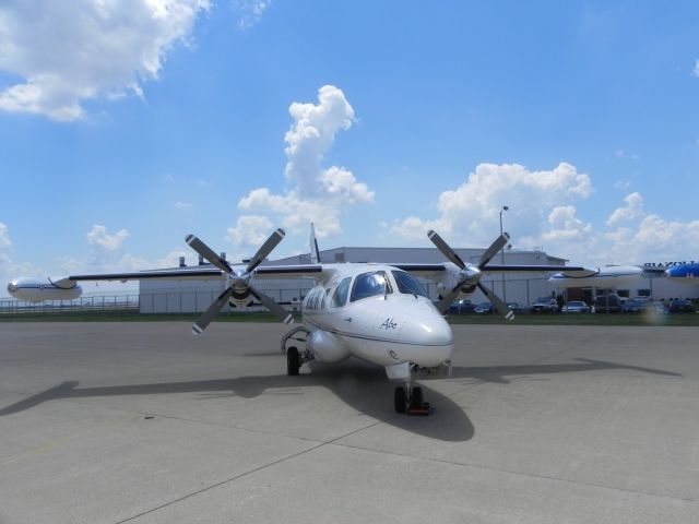 Mitsubishi MU-2 (N777LP) - Abe