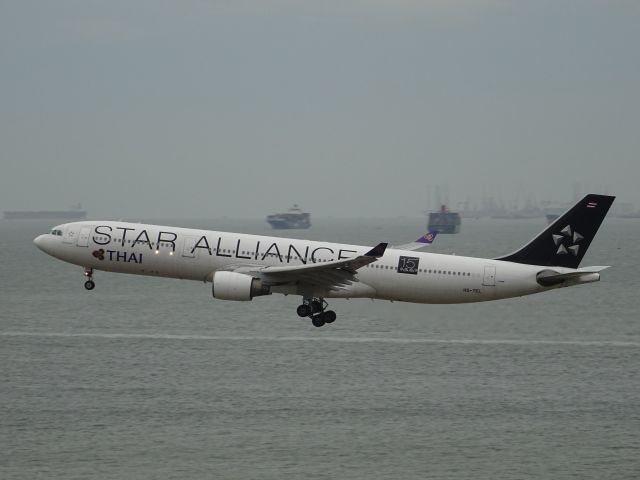 Airbus A330-300 (HS-TEL)