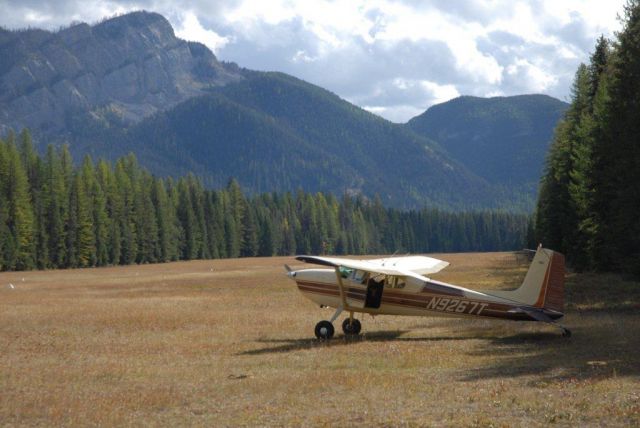 Cessna Skywagon 180 (N9267T)