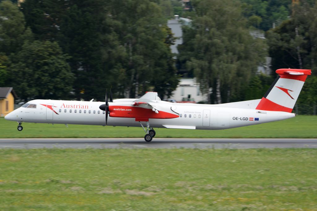 de Havilland Dash 8-400 (OE-LGD)