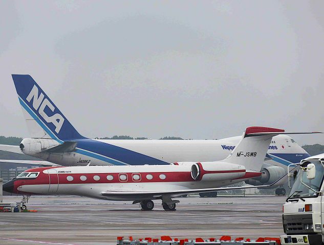 Gulfstream Aerospace Gulfstream G650 (M-JSWB) - I took this picture on Jun 24, 2018.