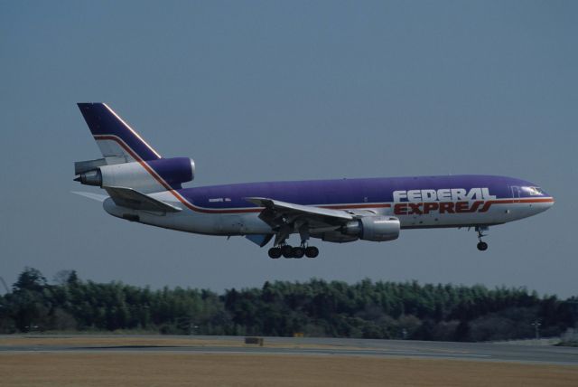 McDonnell Douglas DC-10 (N308FE) - Short Final at Narita Intl Airport Rwy16 on 1990/02/21