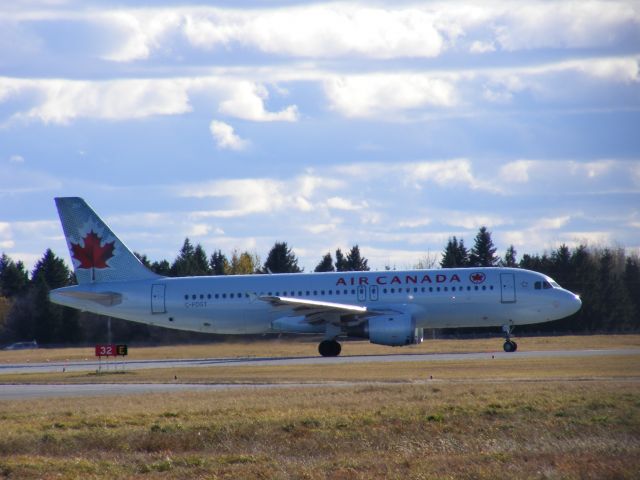 Airbus A319 (C-FDST)