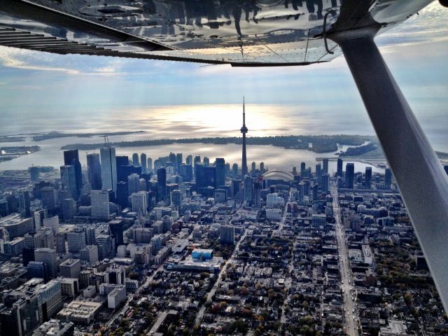 Cessna Skylane (C-GDBG) - Toronto, Canada