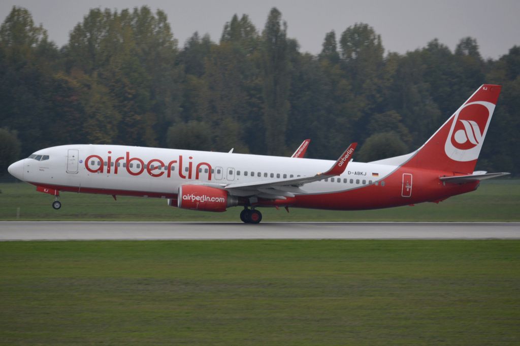 Boeing 737-800 (D-ABKJ)