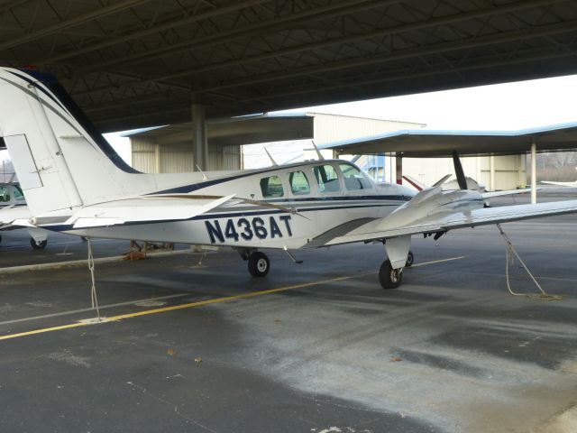 Beechcraft Baron (58) (N436AT)