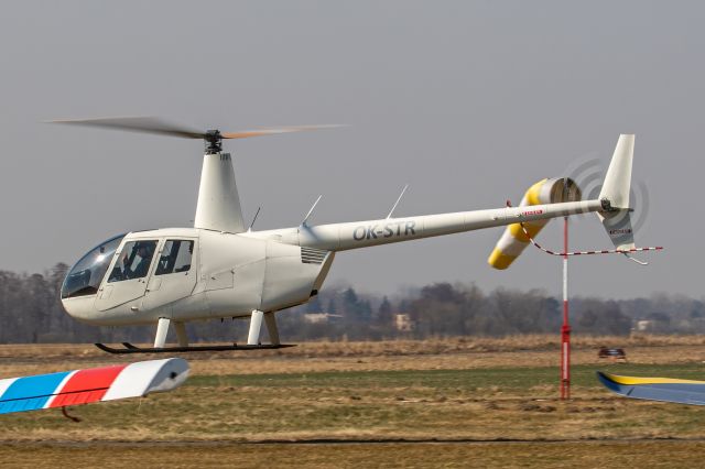 Robinson R-44 (OK-STR)