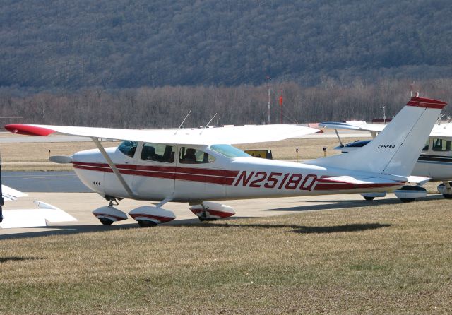 Cessna Skylane (N2518Q) - Sitting on the ramp at Penn College of Technology.  I guess there was some sort of Lycoming lecture going on but Im not sure.