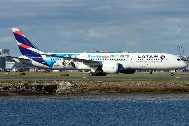 Boeing 787-9 Dreamliner (CC-BGS)
