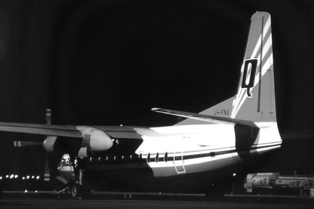Fokker 100 (VH-FNU) - AIR QUEENSLAND - FOKKER F-27-400 - REG : VH-FNU (CN 10334) - ADELAIDE INTERNATIONAL AIRPORT SA. AUSTRALIA - YPAD 5/11/1985