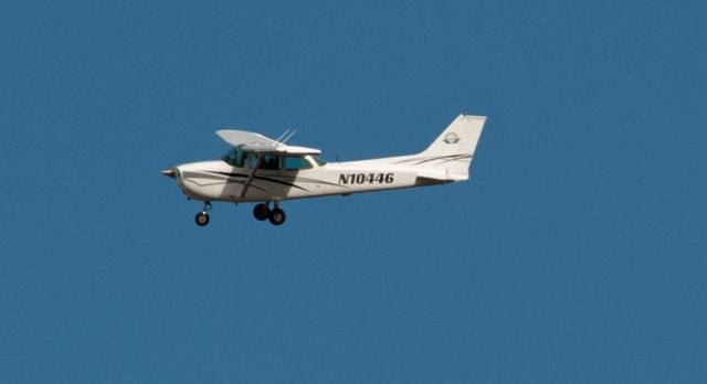 Cessna Skyhawk (N10446) - On cross wind from 27 at Carson City