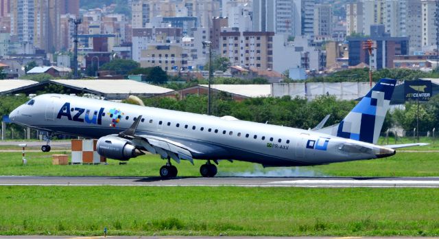 Embraer ERJ-190 (PR-AXV)