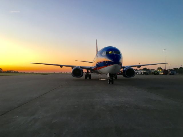 Boeing 737-800 (N813SY) - Veterans Honor Flight of Southern Illinois flight 5 getting ready to depart for Washington D.C