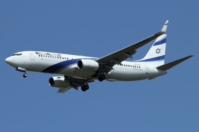 Boeing 737-800 (4X-EKJ) - 22/03/2022:  Flight from Sofia (SOF) Bulgaria upon landing to runway 30.