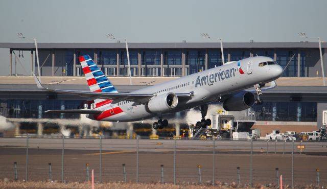 Boeing 757-200 (N204UW)