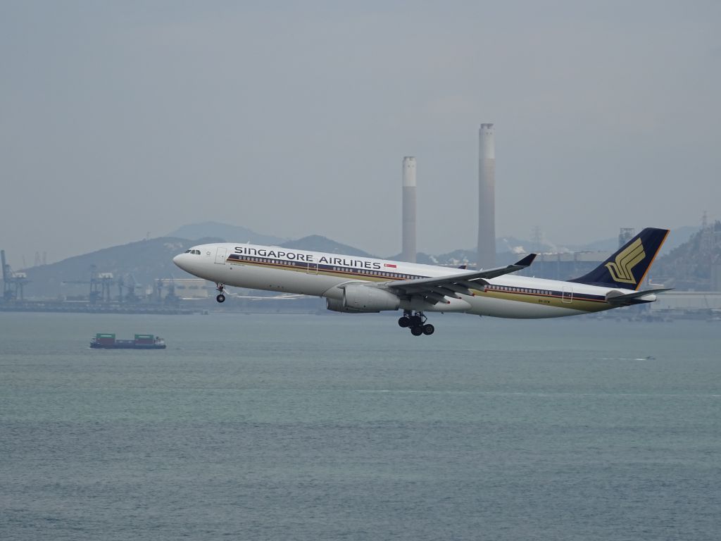 Airbus A330-300 (9V-STM)
