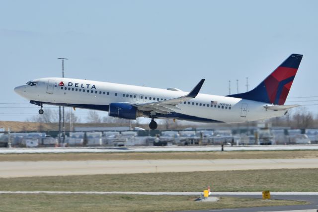 Boeing 737-800 (N391DA) - 5-R Departure 03-07-23