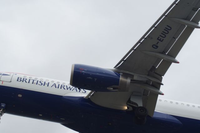 Airbus A320 (G-EUUU) - British Airways Arr RWY27R