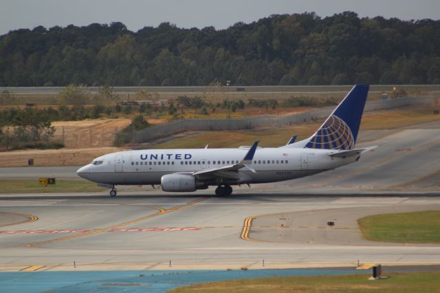 Boeing 737-700 (N27722)