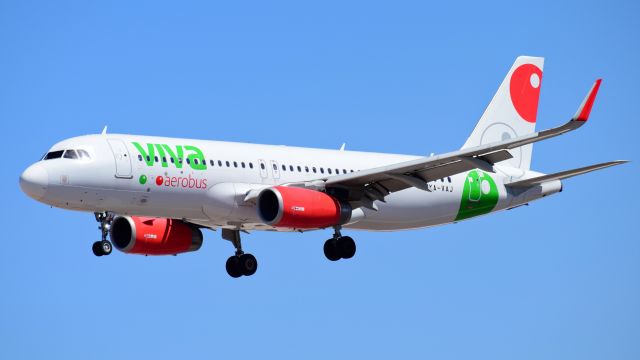 Airbus A320 (XA-VAJ)