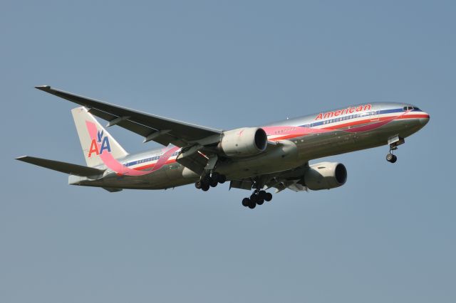 Boeing 777-200 (N759AN) - 2012/5/19