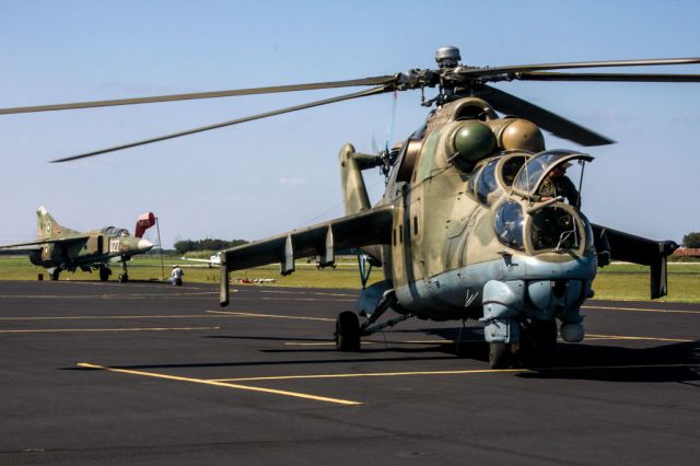 MIL Mi-25 —