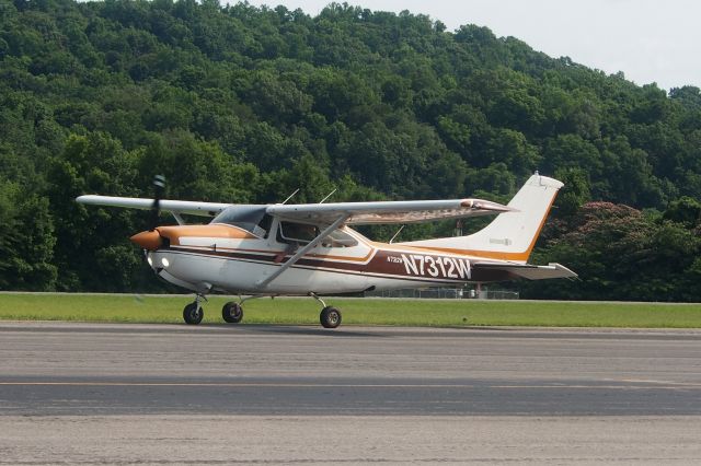 Cessna Skylane (N7312W)
