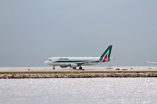 Airbus A320 (EI-DTE)