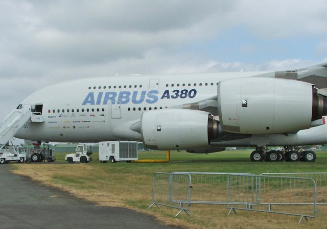 Airbus A380-800 —