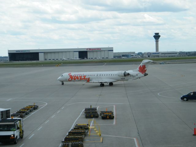 Canadair Regional Jet CRJ-900 (C-FNJZ) - Friday, Aug 06, 2010